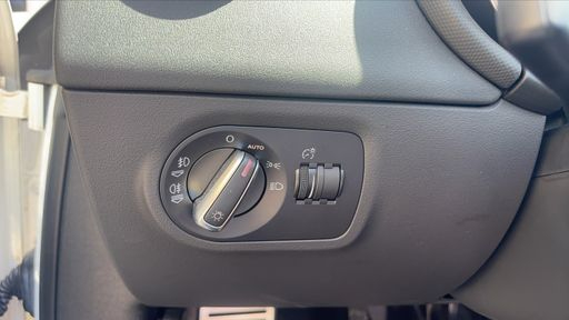 Audi TT Roadster 3.2 V6 250 Quattro - S Line – 2010 – 105196 km – Essence – Boîte Manuelle — photo 15