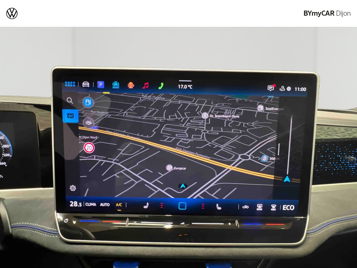 Volkswagen Passat 1.5 eHybrid 272 DSG6 — photo 16