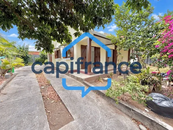 À VENDRE - SAINT-LOUIS CENTRE-VILLE (97450) - MAISON T3 À RÉNOVER SUR 400 M²