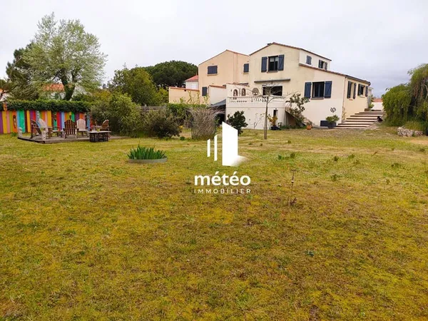 Maison 7 pièces 200 m²
