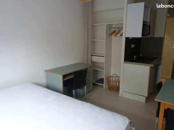 Particulier loue studio Lyon 8