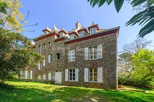 Château 15 pièces 600 m²