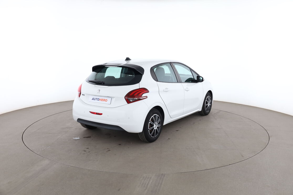 Peugeot 208 1.2 PureTech Active Business ETG5 — photo 5