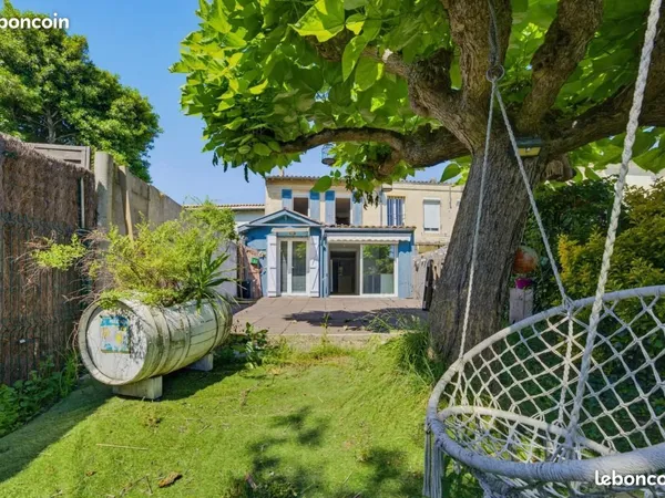 Belle maison de pierre