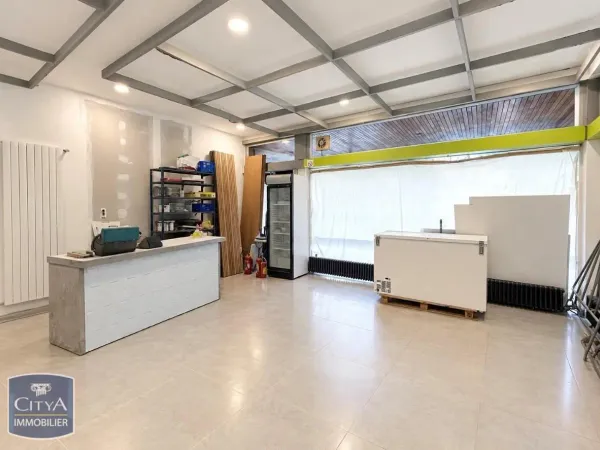 Local commercial 99 m²
