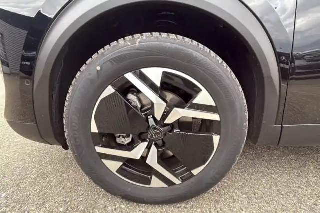 Peugeot 2008 hybrid 145 e-dcs6 — photo 80