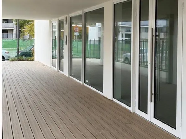 Local commercial 177 m²