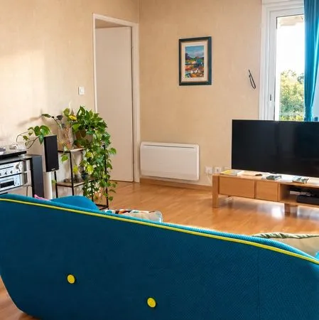 Beau t2 calme et lumineux 48 m² + balcon cave et parking