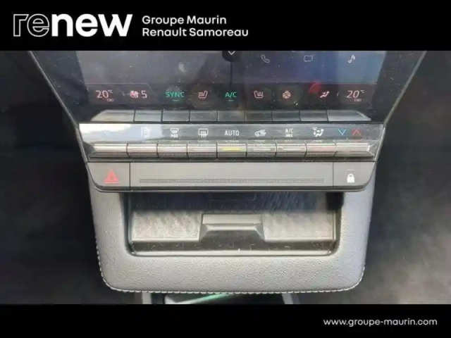 Renault Megane e-tech electric ev60 220ch iconic super charge -b — photo 15