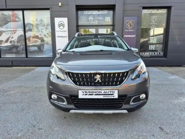 Peugeot 2008 1.2 puretech 110 s&amp;s crossway — photo 17