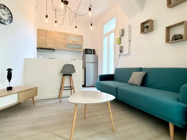 Appartement T2 meublé avec balcon sur jardin