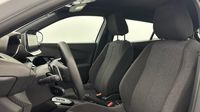 Peugeot 2008 1.2 Hybrid 145ch Style e-DCS6 — photo 12