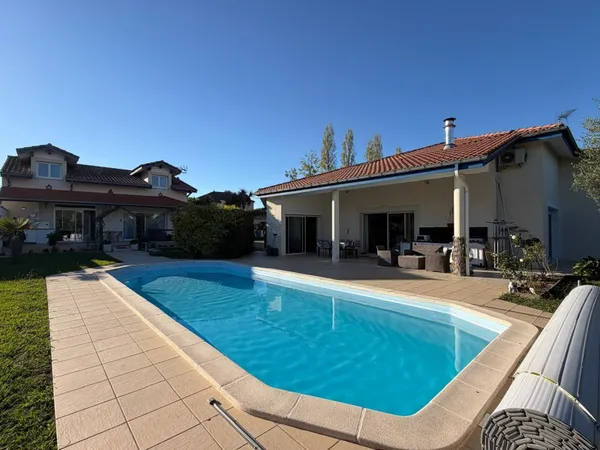 Maison 10 pièces 290 m²