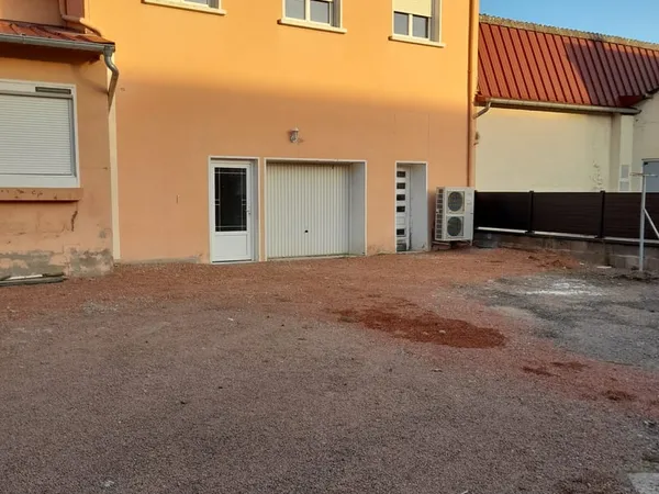MAISON 97.18 M2- SAINT JEAN LA BUSSIERE
