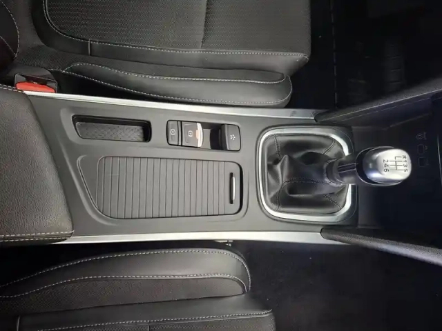 Renault Megane mégane iv berline tce 140 fap - 21n — photo 28