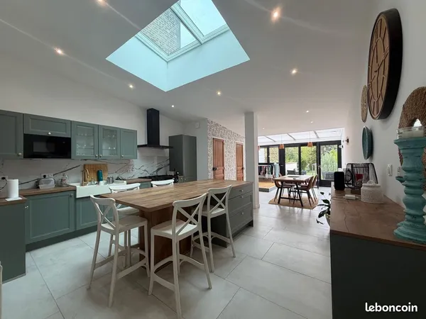 St acheul maison 4 chs avec jardin de style contemporain