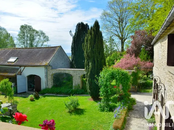 Maison 10 pièces 315 m²