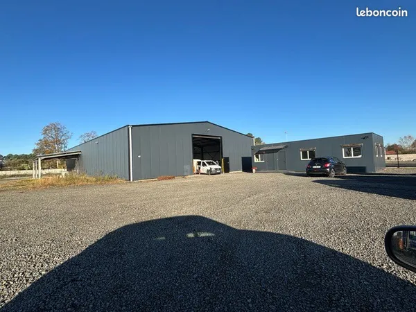 Local d’activité et entrepôt Location Narrosse  600m² 3500€