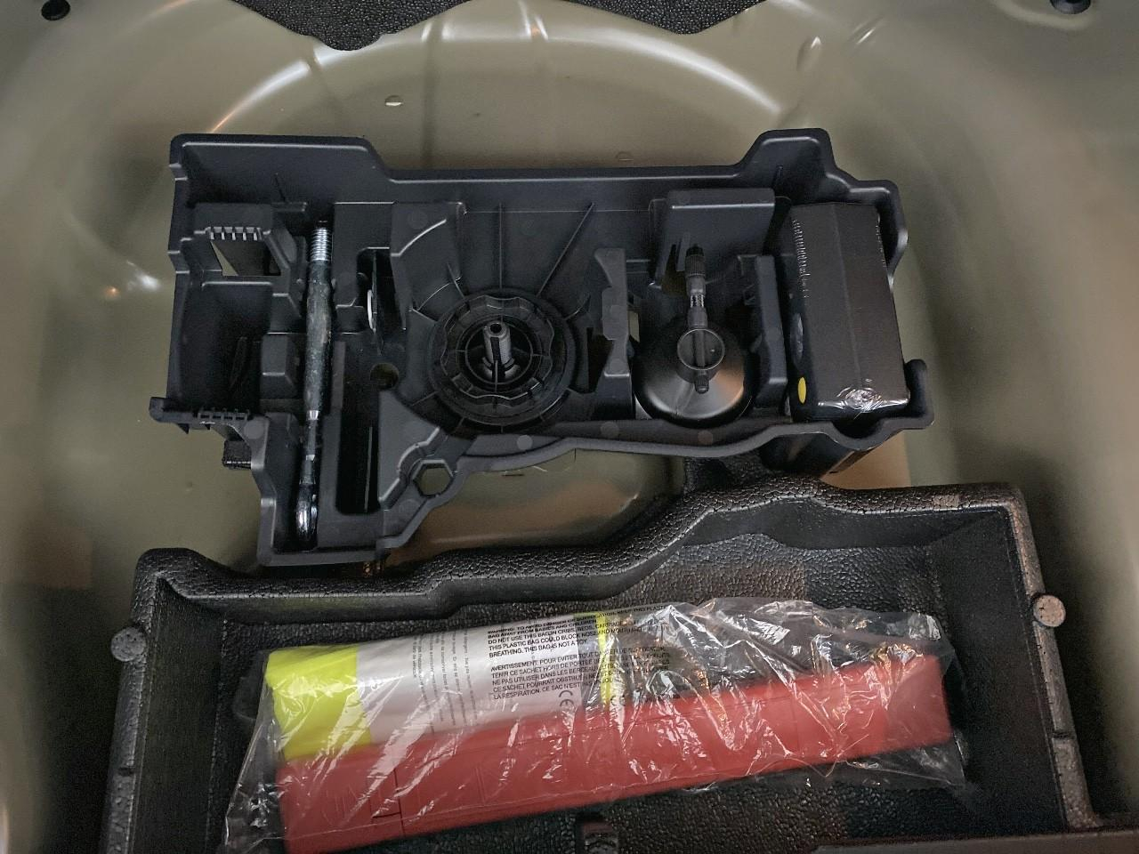 Peugeot 2008 hybrid 145 ch e-dcs6 allure — photo 16