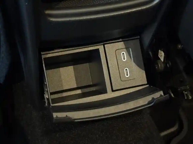 Mercedes Gla 200 d — photo 35