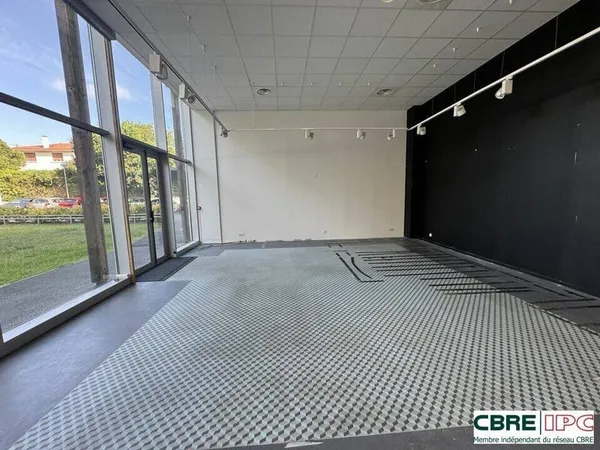 Local commercial 51 m²