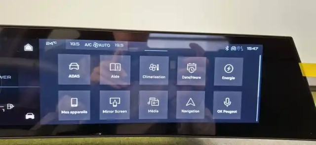 Peugeot 3008 plug-in hybrid 225 e-dcs7 — photo 30