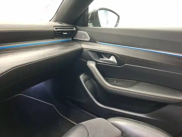 Peugeot 508 hybrid4 360 e-eat8 peugeot sport engineered — photo 41