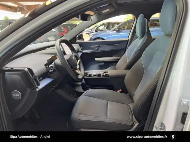 Volvo Ex30 single extended range 272 ch 1edt — photo 6