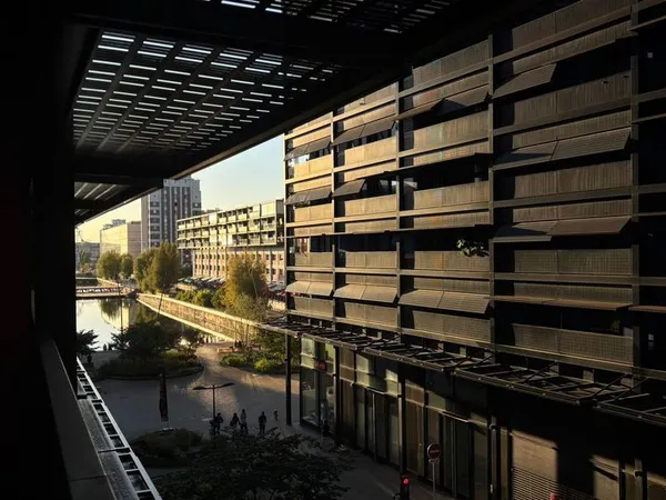 Grand studio à Strasbourg/Black Swan