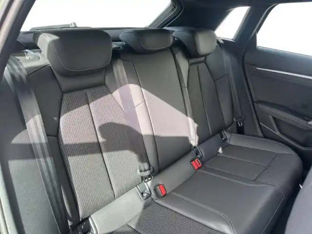 Audi A3 allstreet 40 tfsi e hybride rechargeable 204 s tronic 6 — photo 39