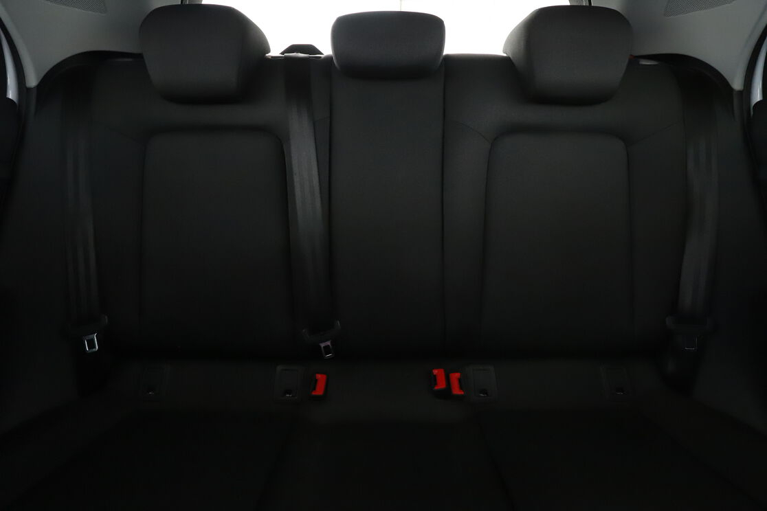 Audi A1 Sportback 30 TFSI S Tronic 7 — photo 14