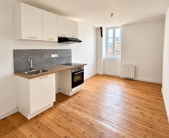 Appartement entièrement rénové centre de Thouars