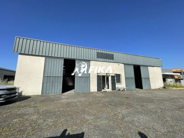 Local d'activité 1200 m²