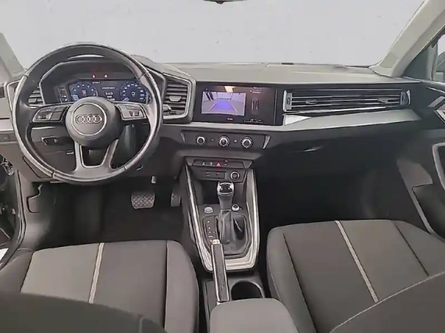 Audi A1 sportback 25 tfsi 95 ch s tronic 7 — photo 8