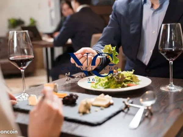 Bar, brasserie 200 m² VANNES