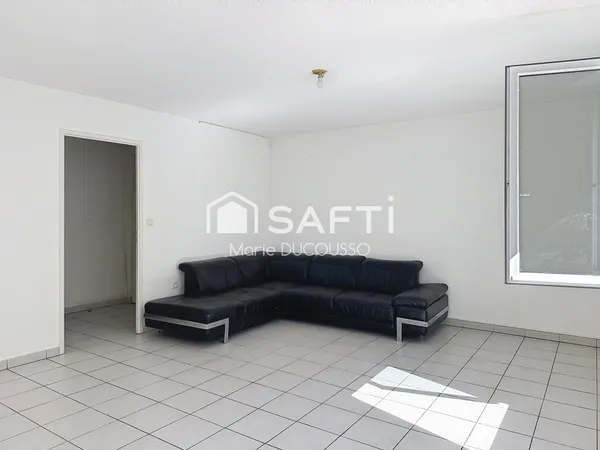 Appartement T3 lumineux avec balcon et 2 places de parking à Castillon-la-Bataille