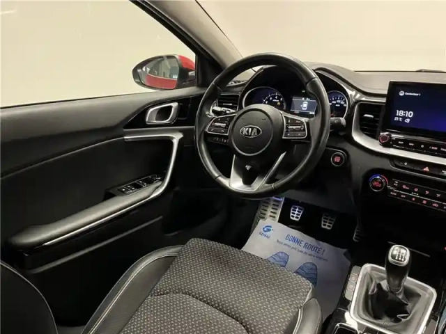 Kia Xceed 1.0l t-gdi 120 ch isg bvm6 — photo 9