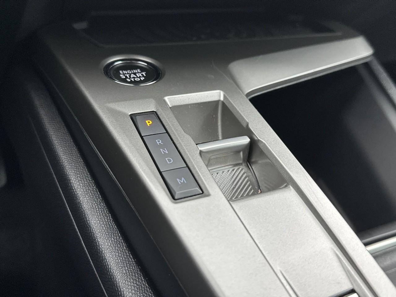 Peugeot 308 hybrid 145 e-dcs6 allure — photo 30