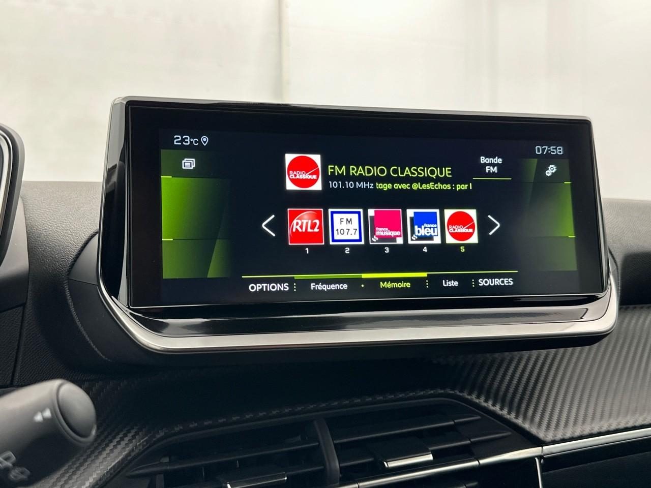 Peugeot 2008 puretech 130 s&s eat8 allure pack — photo 22