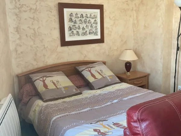 Chambre meublée pour étudiant(e)