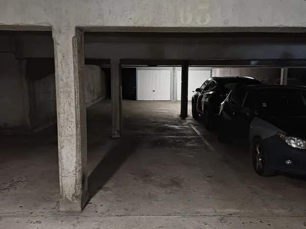 Place de parking souterrain sécurisé gare Evry Bras de fer RER D
