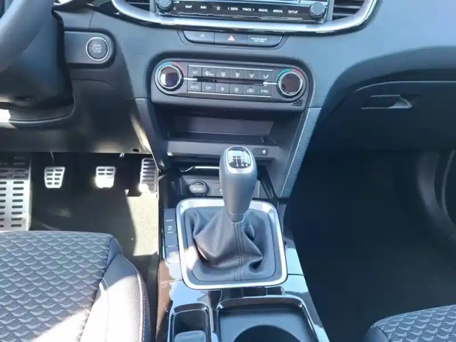 Kia Xceed 1.5 t-gdi 140 ch bvm6 — photo 11