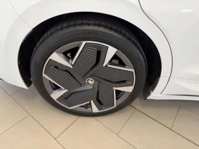 Skoda Enyaq coupé iv 299ch rs — photo 12