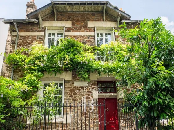 NANTES JARDIN DES PLANTES - Maison familiale de caractère