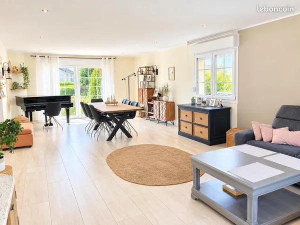 Maison individuelle F6 sans vis à vis hyper calme en impasse finitions soignées