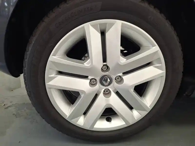 Renault Clio tce 90 - 21n — photo 25