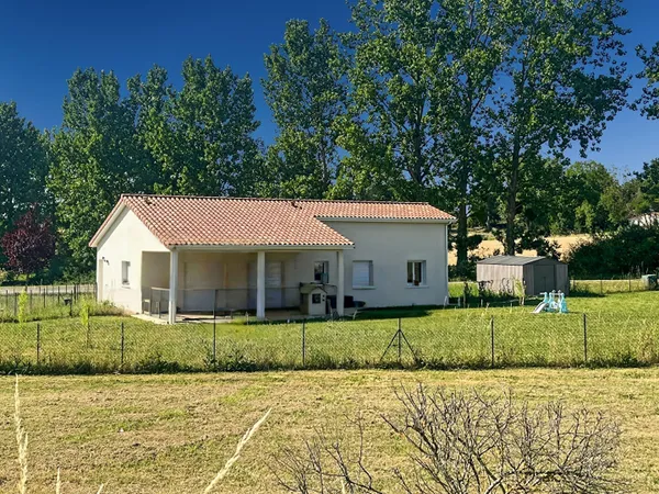 Maison de plain-pied récente ? Calme et confort!