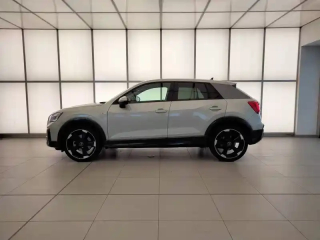 Audi Q2 35 tfsi 150 s tronic 7 — photo 2