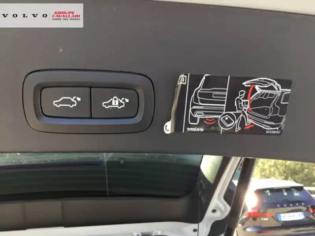 Volvo Xc40 t3 163 ch geartronic 8 — photo 16