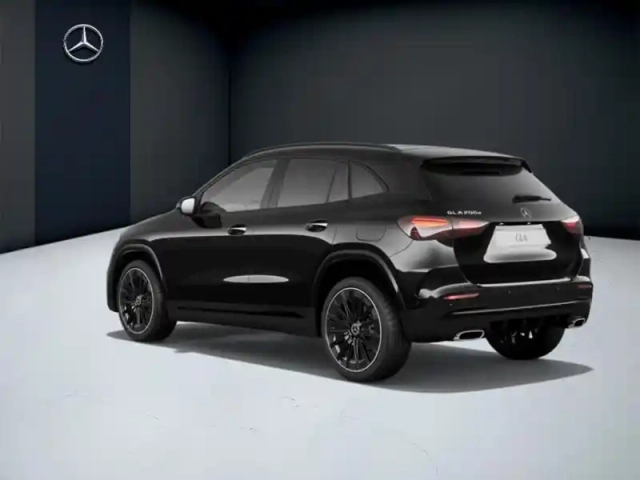 Mercedes Gla 200 d amg line — photo 3